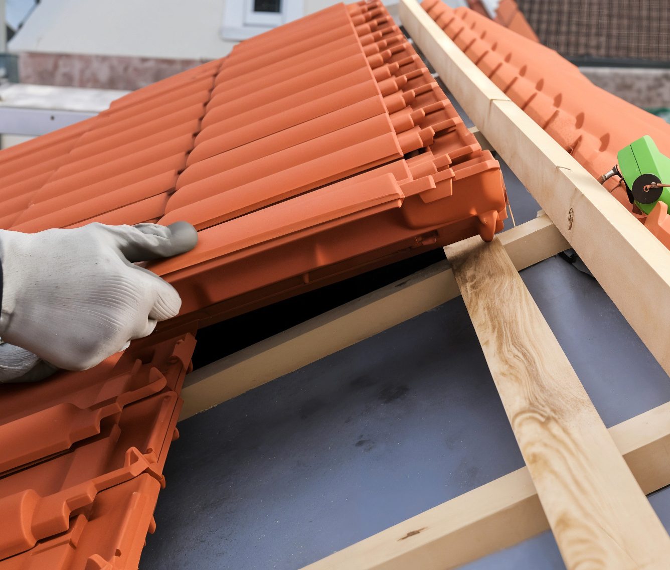 Pose de tuiles sur toiture à Langres Pose de tuiles sur toiture à Langres